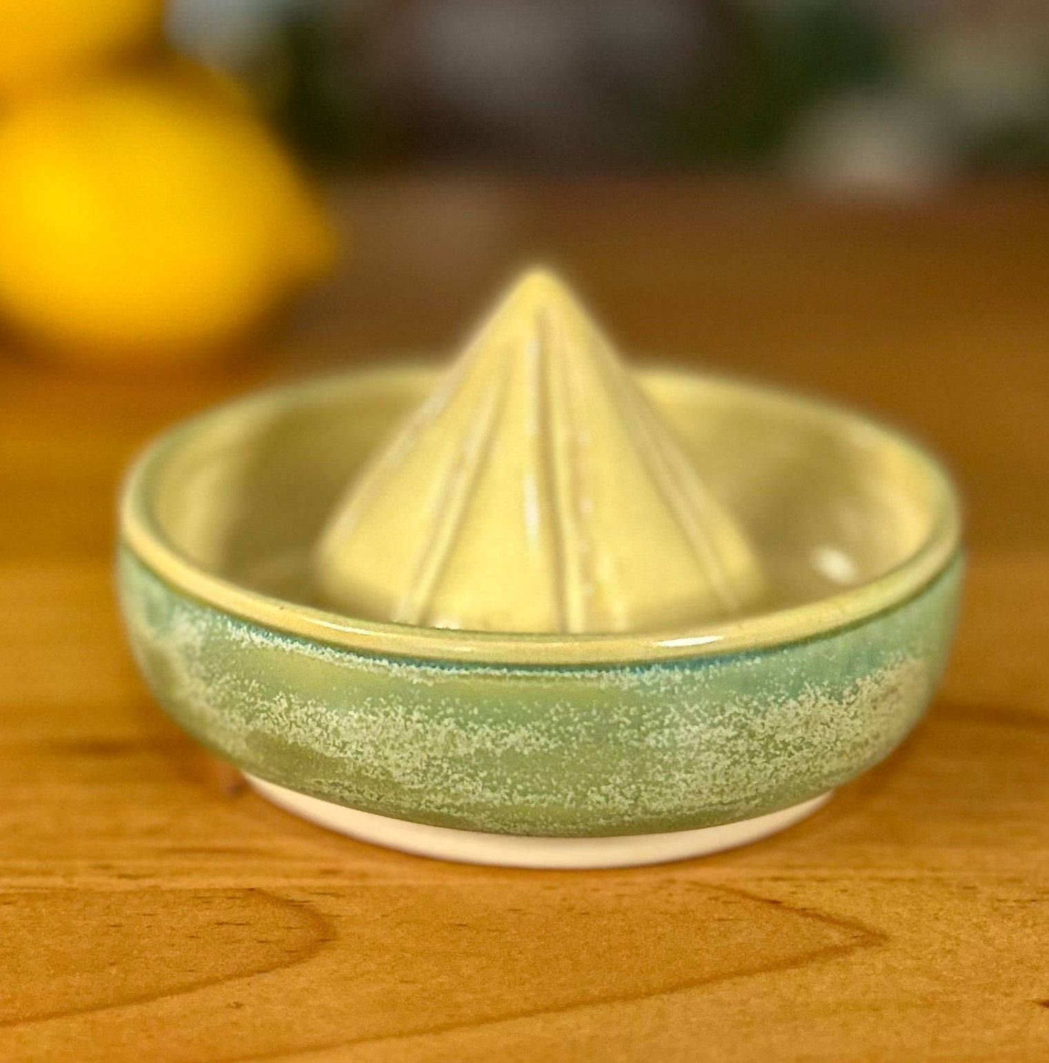 Citrus Squeezer: Buttercup