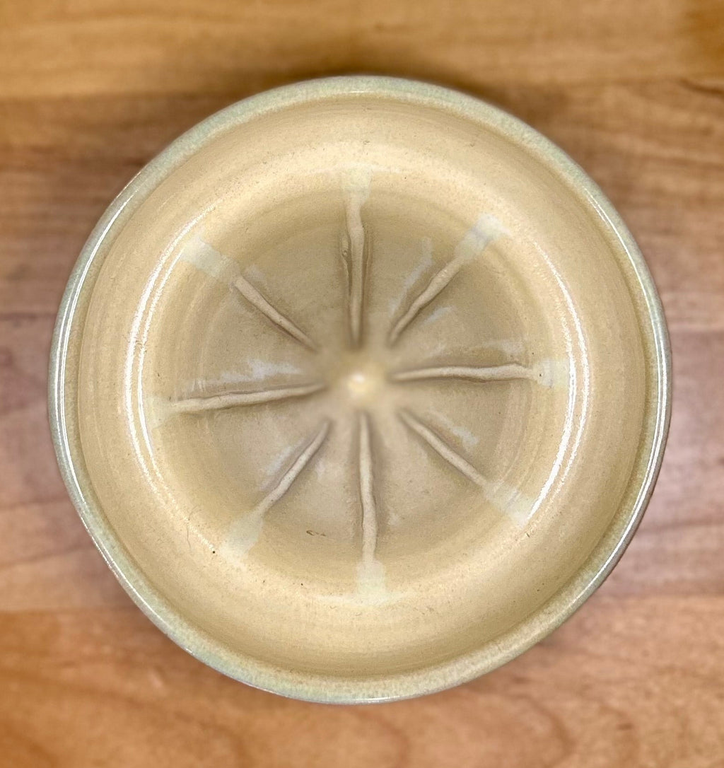 Citrus Squeezer: Buttercup